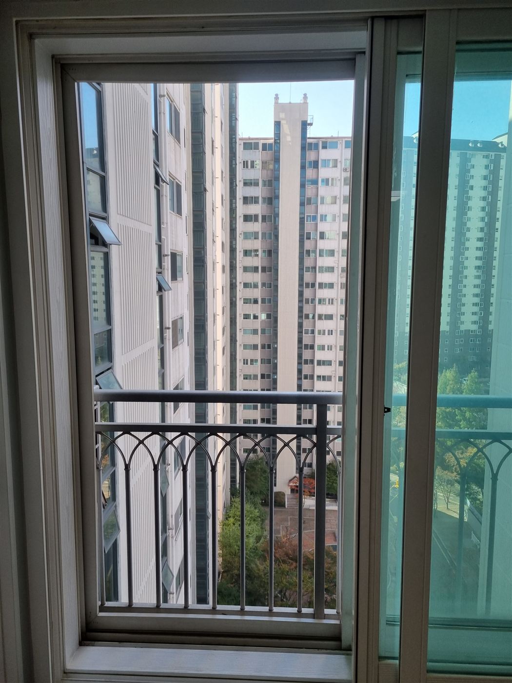 아파트 베란다 미세망 시공